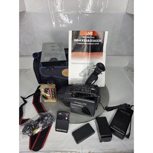 JVC VIDEOMOVIE GR-AX35U Camcorder VHS With Bag, Manual,DC Cord,Battery Mint - Picture 1 of 16